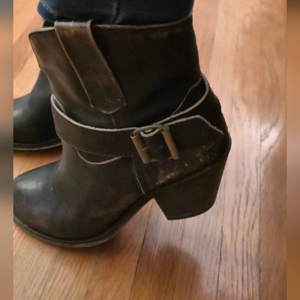 Corral Leather Ankle Boots Indie Spirit Brown 8 Buckle Removable Hardware